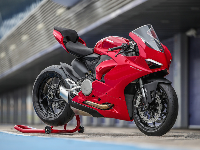 Ducati Panigale V2_Top new motorcycles of 2021